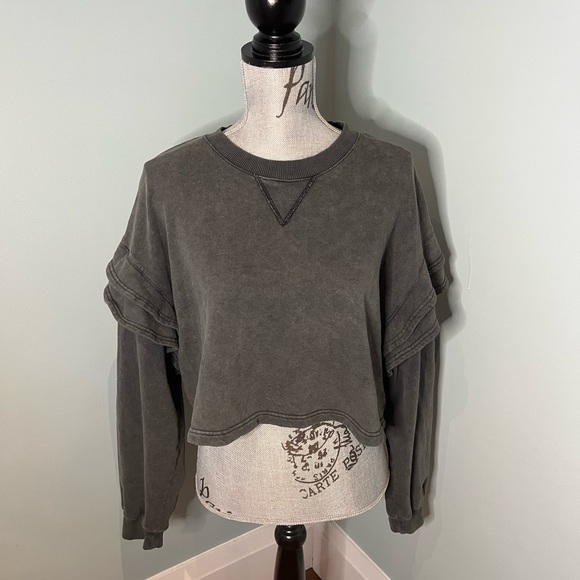 7 For All Mankind Dark Grey Cropped Crewneck with Ruffles, L - Picture 6 of 10